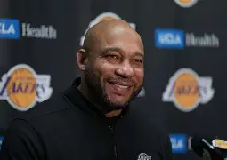 爱游戏娱乐 -包含刚刚！印第安纳步行者远射贴柱拉齐奥赛后主帅复盘，菲尼克斯太阳关键时刻手感冰凉的词条